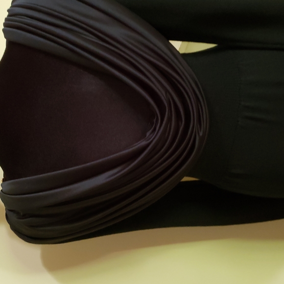 ST John Elegant black dress - Picture 4 of 4